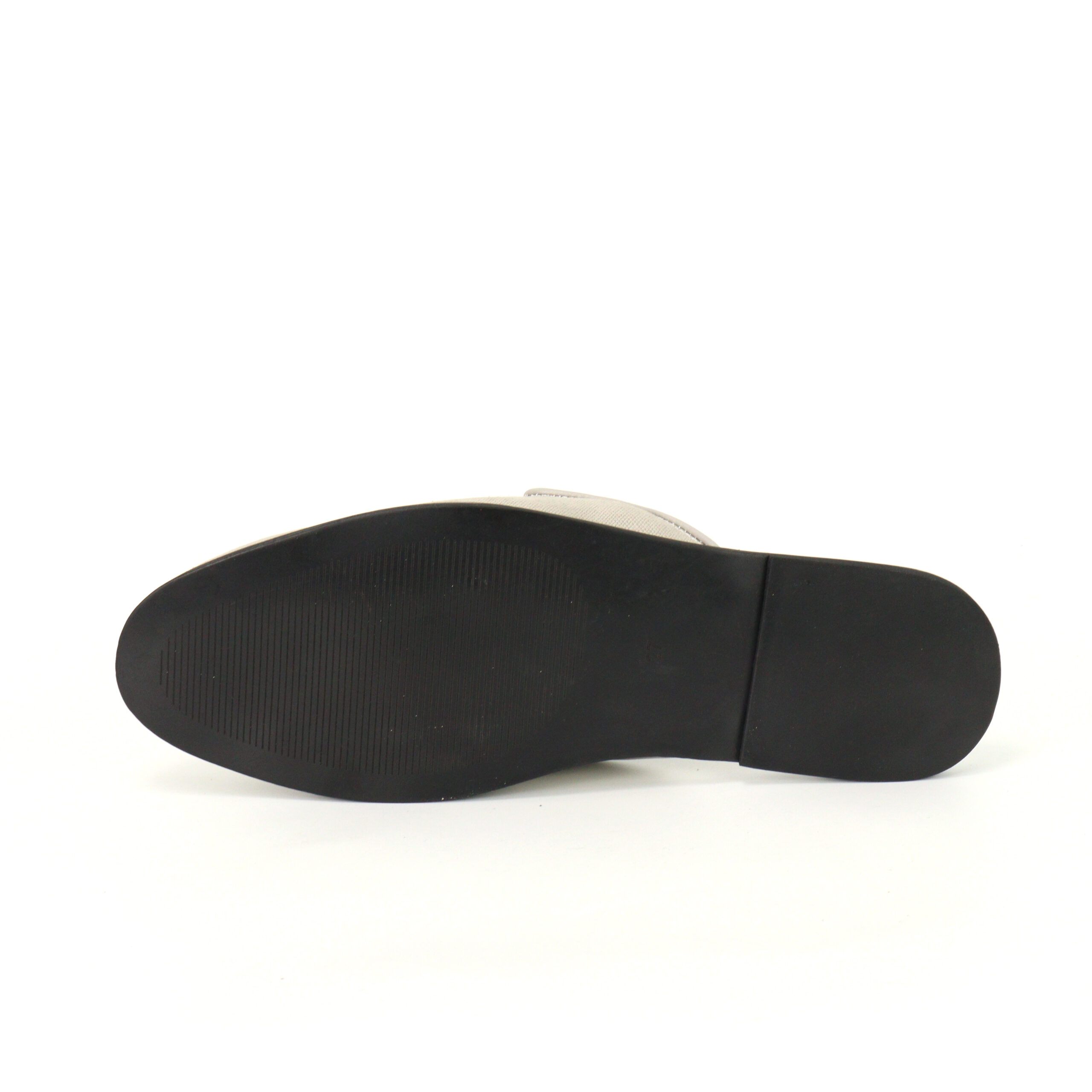 jnp-custom-slipper-black-outsole-heel-detail